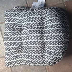 New! Set of 2 outdoor square decorative wicker seat cushions hatch black